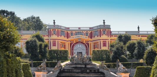 Velikonoce a duben na zámku Dobříš nabídnou otevření Oranžérie, novou výstavu i koncerty