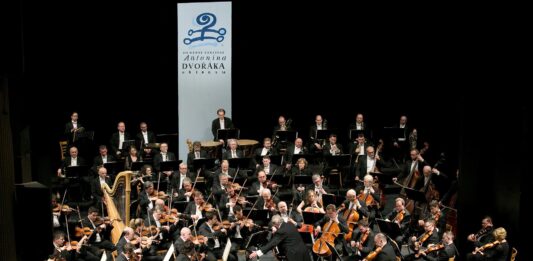 Hudební festival Antonína Dvořáka zahájí britská hvězda, Příbram naladí anglickou notu