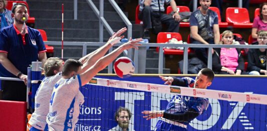 Příbram zvládla pětisetovou bitvu, Odolku udolala v tie-breaku