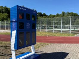 Na sportovišti pod Svatou Horou je nově smart-skříňka LOX se sportovním vybavením