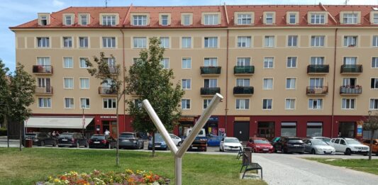 Nové mlžítko na náměstí 17. listopadu nabídne v horkých dnech osvěžení