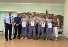 Nové řemeslo i cesta ke změně. Ve Věznici Příbram převzali odsouzení výuční listy i certifikáty