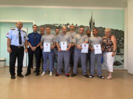 Nové řemeslo i cesta ke změně. Ve Věznici Příbram převzali odsouzení výuční listy i certifikáty