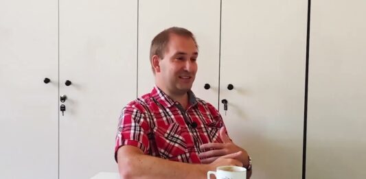 Učitel Petr Duchoň: Děti dnes umí TikTok, ale často ne e-mail