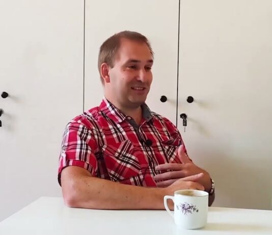 Učitel Petr Duchoň: Děti dnes umí TikTok, ale často ne e-mail