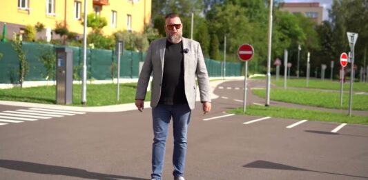Minutky z radnice: Opravená hřbitovní brána, proměna Alšova náměstí i pozvánky na letní akce