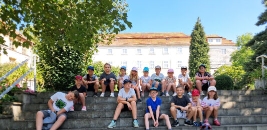 Na zámku v Bukovanech tráví prázdniny přes 70 dětí. Příměstské tábory se konají poprvé