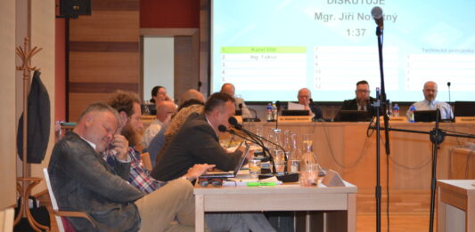 Zájem o příbramské zastupitelstvo klesl. Místo dvanácti kandidátek jich letos bude jen devět
