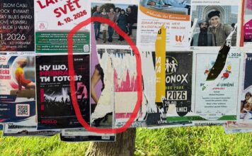 Předvolební výlep v Příbrami provázejí další problémy. Luftová upozornila na stržené plakáty