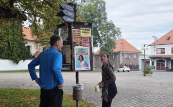 Příbramské ANO se distancuje od postupu Barbory Daňhové při přelepování plakátů soupeřů