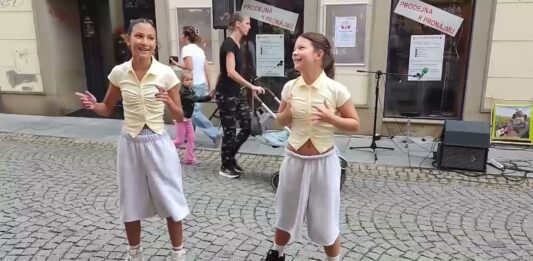 Festival pouličního umění v Příbrami spojil několik generací účinkujících