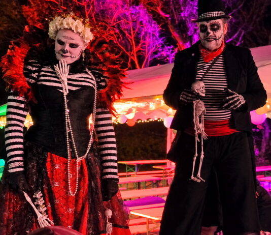 Mexická oslava života a smrti se vrací do Příbrami. Día de Muertos nabídne hudbu i stezku odvahy