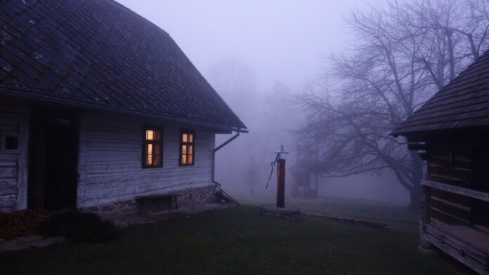 Dušičkové prohlídky ve skanzenu (3)