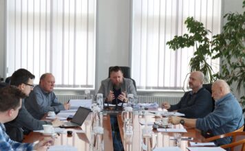 Měli by ředitelé městských organizací pravidelně obhajovat své funkce? Končící starosta není proti